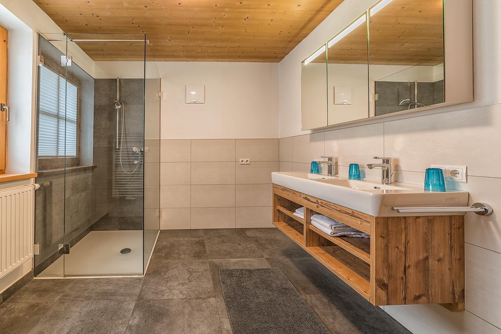 Sportchalet Zillertal อูแดร์นส์ ภายนอก รูปภาพ