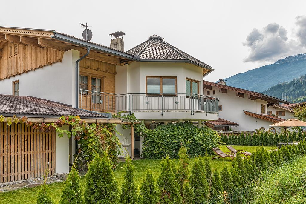Sportchalet Zillertal อูแดร์นส์ ภายนอก รูปภาพ